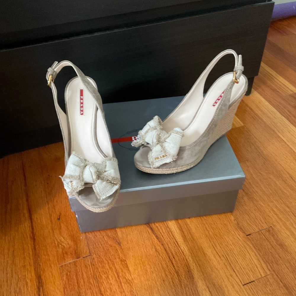 Prada women wedge espadrille sandals - Picture 4 of 4